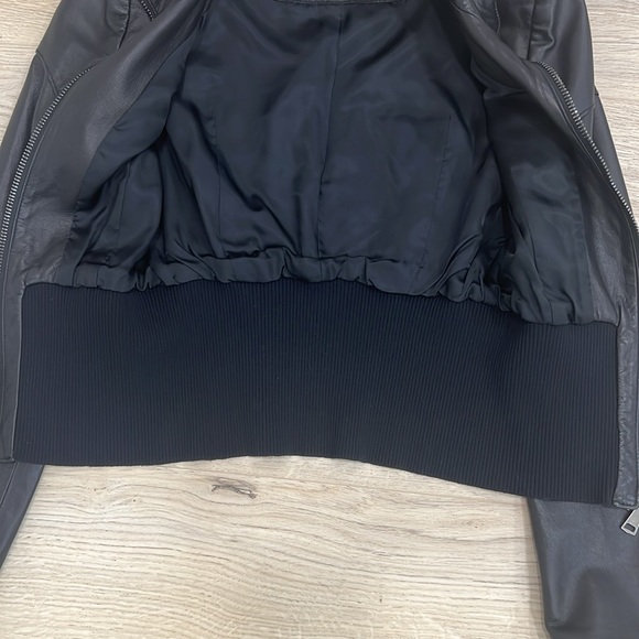 GIULIANA TESO DESIGNER LEATHER JACKET. SIZE 40 which size small. - Picture 7 of 16